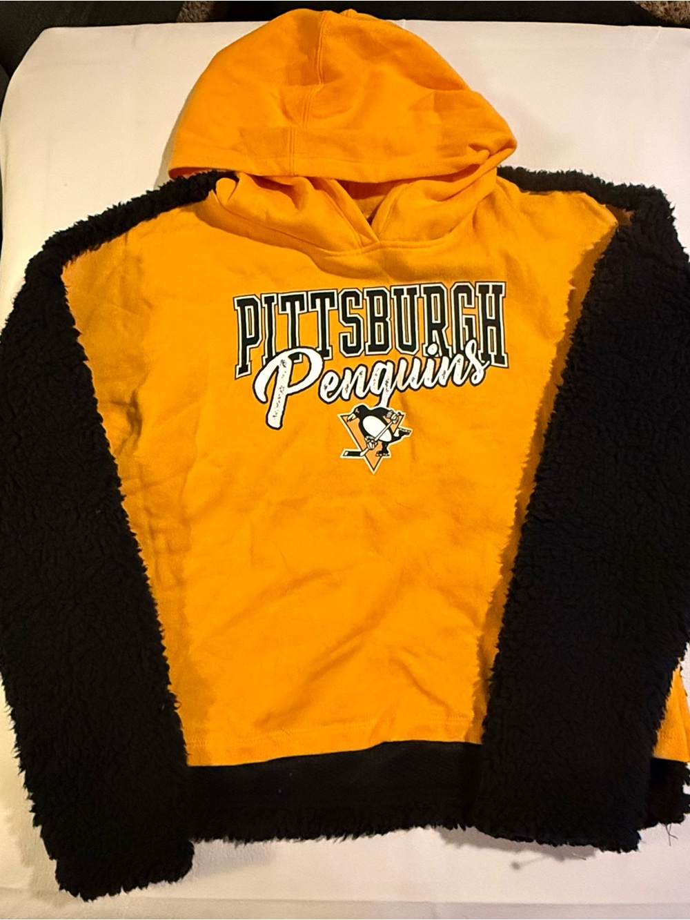 NHL Pittsburgh Penguins Hoodie Youth XL 14/16 Yellow Black Sherpa Fleece Sleeve